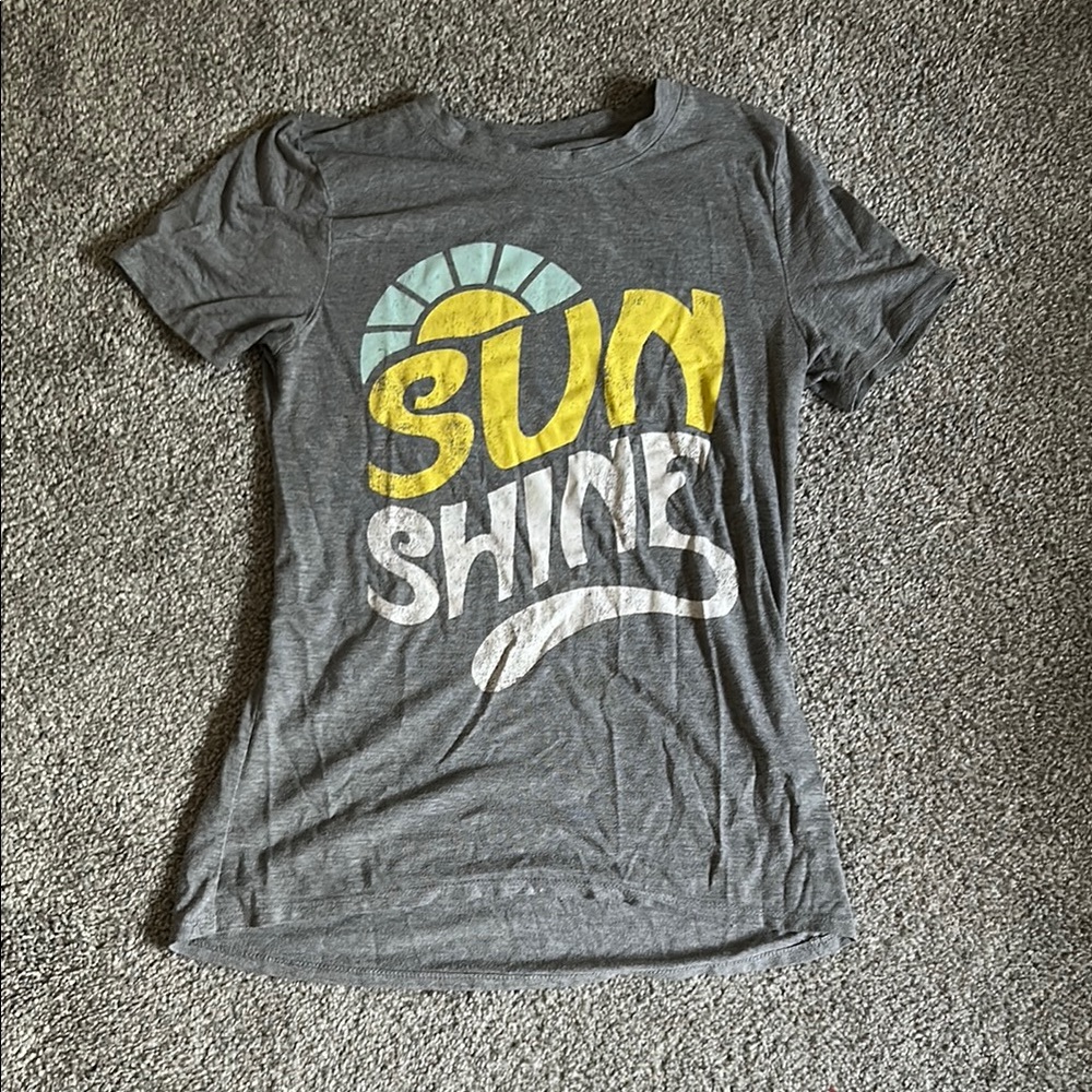 Gray 'Sun Shine' Graphic T-Shirt